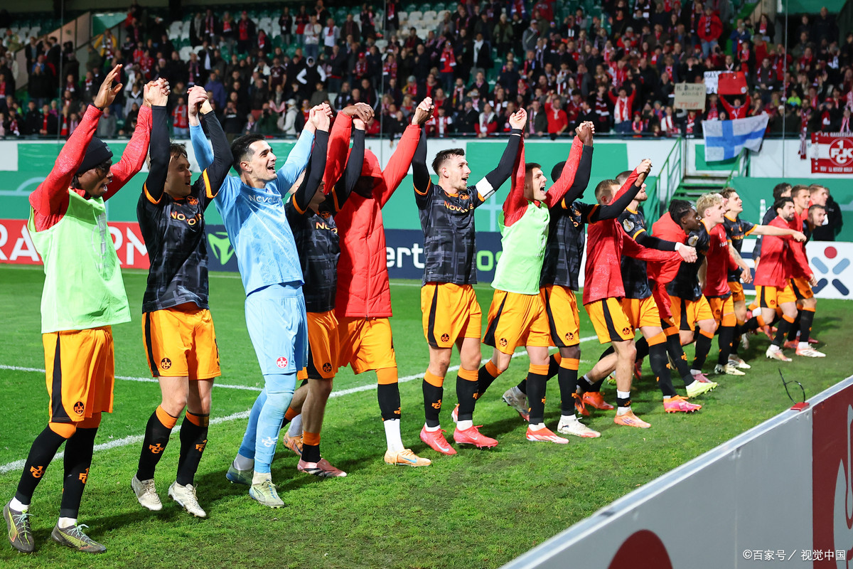 包含赛地聚焦：英超赛后热度飙升，门兴格拉德巴赫门线救险，球迷炸锅，球队文化再被提及的词条